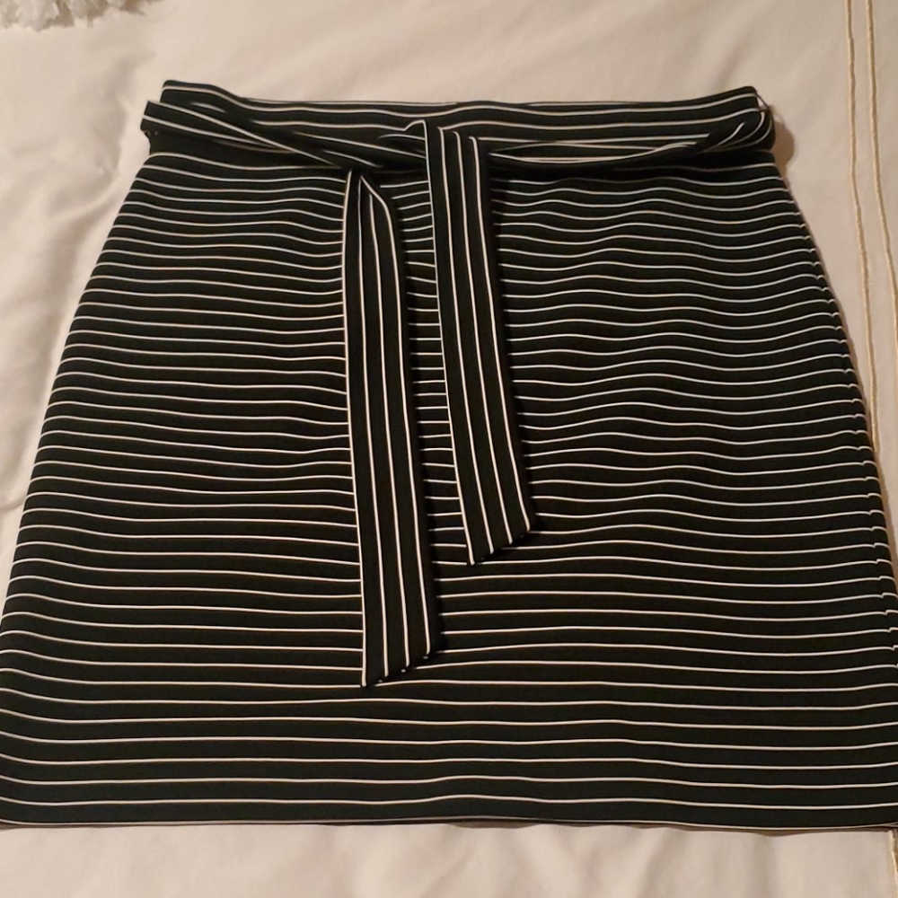 Loft skirt size SP